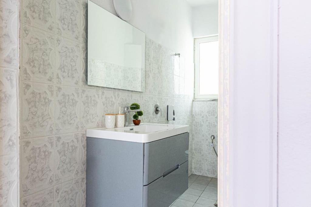 24 - & Access Apartament *
